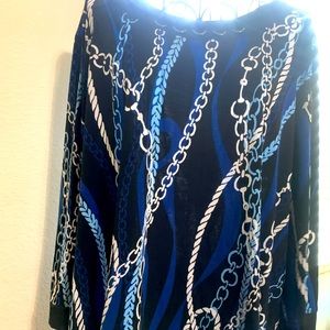 Beautiful chain top 🥰